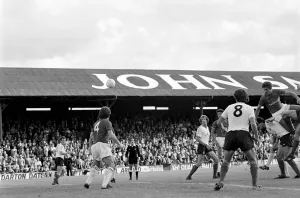 Barnsley 3 v. Bolton 0. September 1981 MF03-08-065
