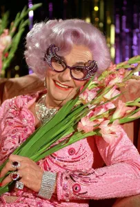 BARRY HUMPHRIES, CREATOR OF DAME EDNA EVEREDGE 29 / 08 / 1992