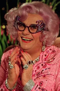 BARRY HUMPHRIES, CREATOR OF DAME EDNA EVEREDGE 29 / 08 / 1992