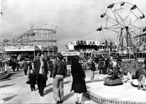 Fairground Prints: Barry Island - Funfair - People pictured enjoying the rides at the funfair during