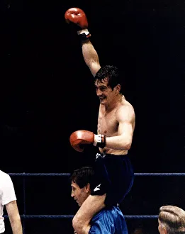 Barry McGuigan boxer celebrating after beating Tomas De Cruz