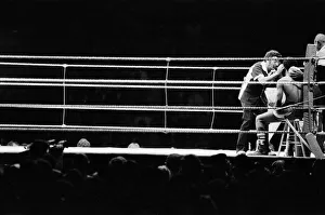 Barry McGuigan vs Eusebio Pedroza at Queens Park Rangers football stadium, Loftus Road