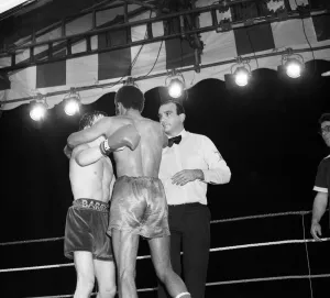 Barry McGuigan vs Eusebio Pedroza at Queens Park Rangers football stadium, Loftus Road