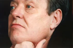 00066 Prints: Former bassist of The Animals pop group Chas Chandler talks about the building of