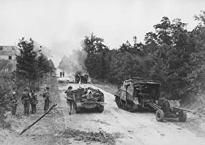 Holland Prints: The Battle of Arnhem - the first pictures of British troops thrusting into Holland