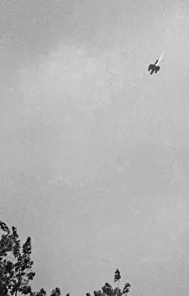 00814 Prints: Out of a battle in Londons noonday sky yesterday (15th September 1940