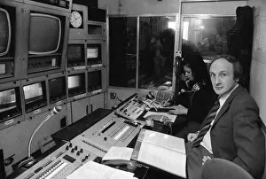 Images Dated 2nd February 1972: BBC Commentator Barry Davies before Spurs v Wanderers, League Semi Final February