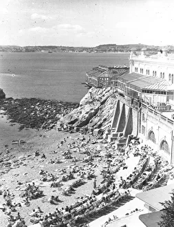 01016 Prints: Beacon Cove, Torquay, showing the Marine Spa Circa 1960