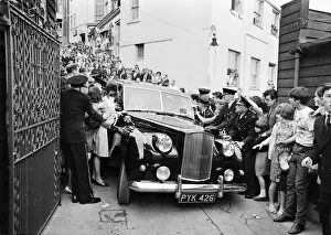 The Beatles limousine gets mobbed at entrance to Futurist theatre in Scarborough 9
