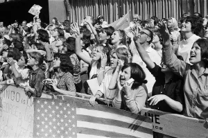 00713 Prints: The Beatles in New York City, on their North American Tour ahead of their concert to be