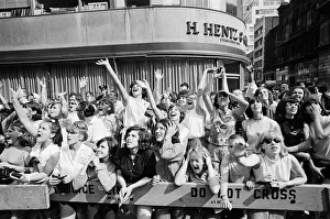 00713 Prints: The Beatles in New York City, on their North American Tour ahead of their concert to be