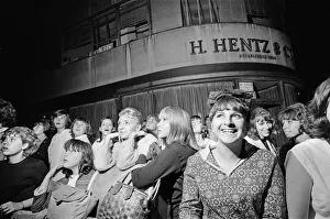 00713 Prints: The Beatles in New York City, on their North American Tour ahead of their concert to be