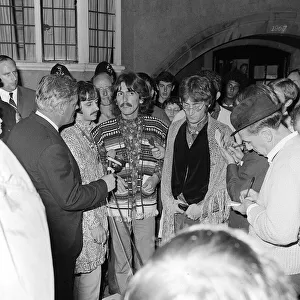 The Beatles Ringo Starr, George Harrison and John Lennon Aug 67 talking to