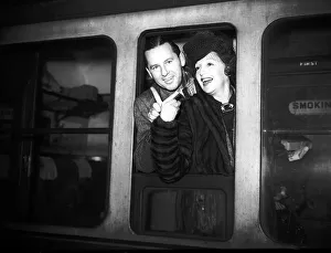 00005 Prints: Bebe Daniels and Ben Lyon on the train. Bebe Daniels has been described as one of