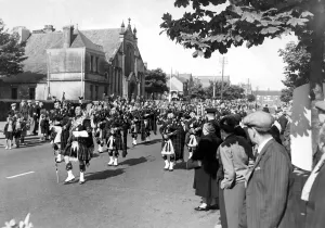 Bedlington Miners Picnic - The Northern Pipe Band arriving in Bedlington for
