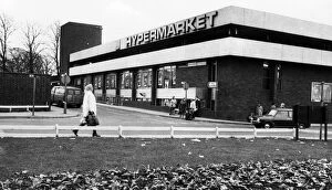 Images Dated 1st January 1972: Bedworth Hypermarket. Bedworth is a market town in the Nuneaton