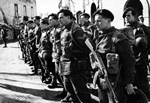 01453 Prints: Belgian Commandos with the 5th Army, Italy after spending two weeks in the mountains