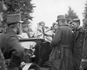 Motorcar Prints: Belgian soldier who speaks English explains the Union Jack to his comrades