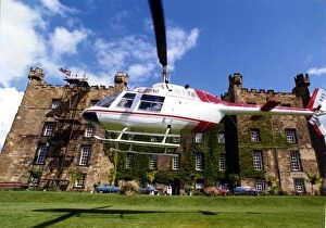 Images Dated 1st January 1992: A Bell Jet Ranger helicopter lands at Lumley Castle, Chester-le Street