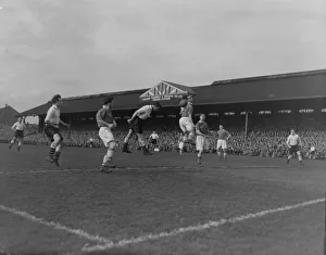 Bennett Staff Photographer April 11th 1952 Good Friday Football Fulham