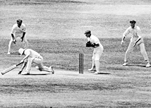 Bert Oldfield waiting to stump George Duckworth in the 4th Test between Australia