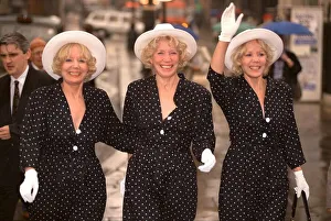 Wave Prints: THE BEVERLEY SISTERS ATTEND THE MEMORIAL SERVICE FOR FRANKIE HOWERD - 1992