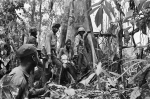 00902 Prints: Biafran soldiers seen here advancing towards the Nigerian army during the Biafran