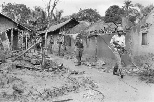 00892 Prints: Biafran soldiers seen here entering a recently captured village from the Nigerian army