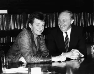 00203 Prints: Billy Bragg Singer with Neil Kinnock MP discussing his Jobs for the Youth Tour which also