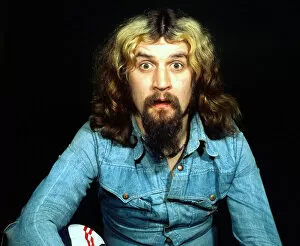 Images Dated 1st March 1976: Billy Connolly wearing denim shirt March 1976
