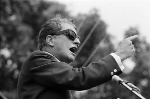 Billy Graham took to the open-air today for a short meeting in Hyde Park adjacent to