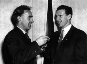 00222 Prints: Billy Wright with Hungarian footballer Nandor Hidegkuti 1953 as they toast each