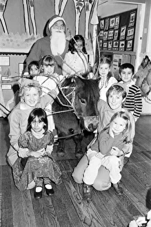 00523 Prints: Birkby Infants and Nursery School Father Christmas visit