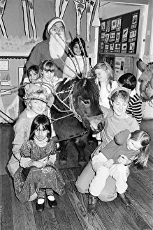 00523 Prints: Birkby Infants and Nursery School Father Christmas visit