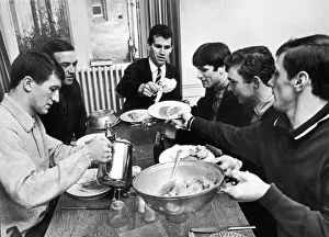 00469 Prints: Birmingham City players enjoy lunch at Lilleshall Hall. Left to right are: Fenton, Wylie
