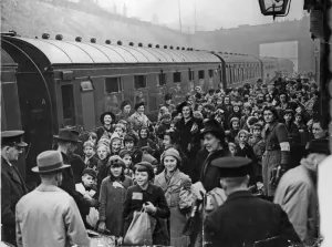 Stations Prints: Birmingham Evacuees arrive at Ripley station 15th November 1940