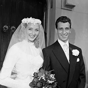 00346 Prints: Bluebell Sheila Masters 22 weds frenchman Maurice Brerot in Birmingham