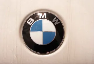 Badges Prints: BMW CAR MOBIL MILLION MILE CAR JULY 1997 MILEOMETER IN DASHBOARD OF MOTOR CAR ROAD