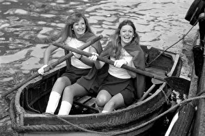 Images Dated 16th January 1975: Boating on the Thames - Teresa Galvin and Sharon Murphy. January 1975 75-00298