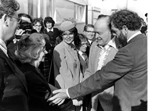 00193 Prints: Bob Hope - Legendary American comedian and golf fanatic Bob Hope meets Eunice Rees