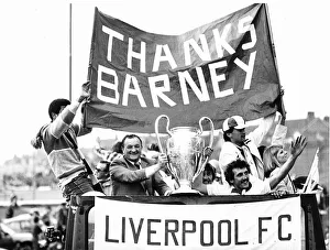Parades Prints: Bob Paisley Liverpool team celebrate on open top bus 1981 after European Cup