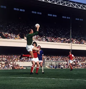 Bob Wilson Arsenal v Leiceester football goalkeeper