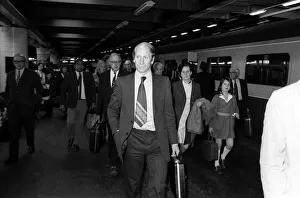 00240 Prints: Bobby Charlton arrives in London to play his last game for Manchester United against