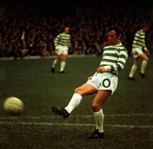 Images Dated 29th January 1972: Bobby Lennox hits shot during warm-up January 1972