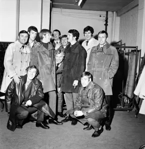 00254 Prints: Bobby Moore and the Manchester City players seen here for a tour of the Moore