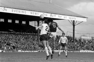 Bolton Wanderers 1 v. West Ham 1. Division Two Football. March 1981 MF02-08-014