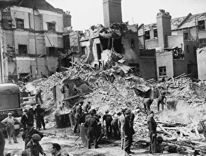 Wreckage Prints: Bomb damage to Elephant and Castle, London. 6th June 1942