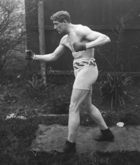 Bombardier Billy Wells poses for the Daily Mirror prior to his fight against Gunner Moir