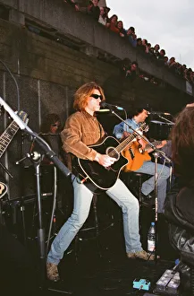 00427 Prints: Bon Jovi brought the walkways of Londons South Bank to a standstill when they played