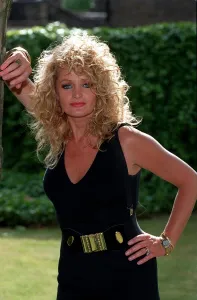 BONNIE TYLER, WELSH SINGER WEARING BLACK 05 / 06 / 1992
